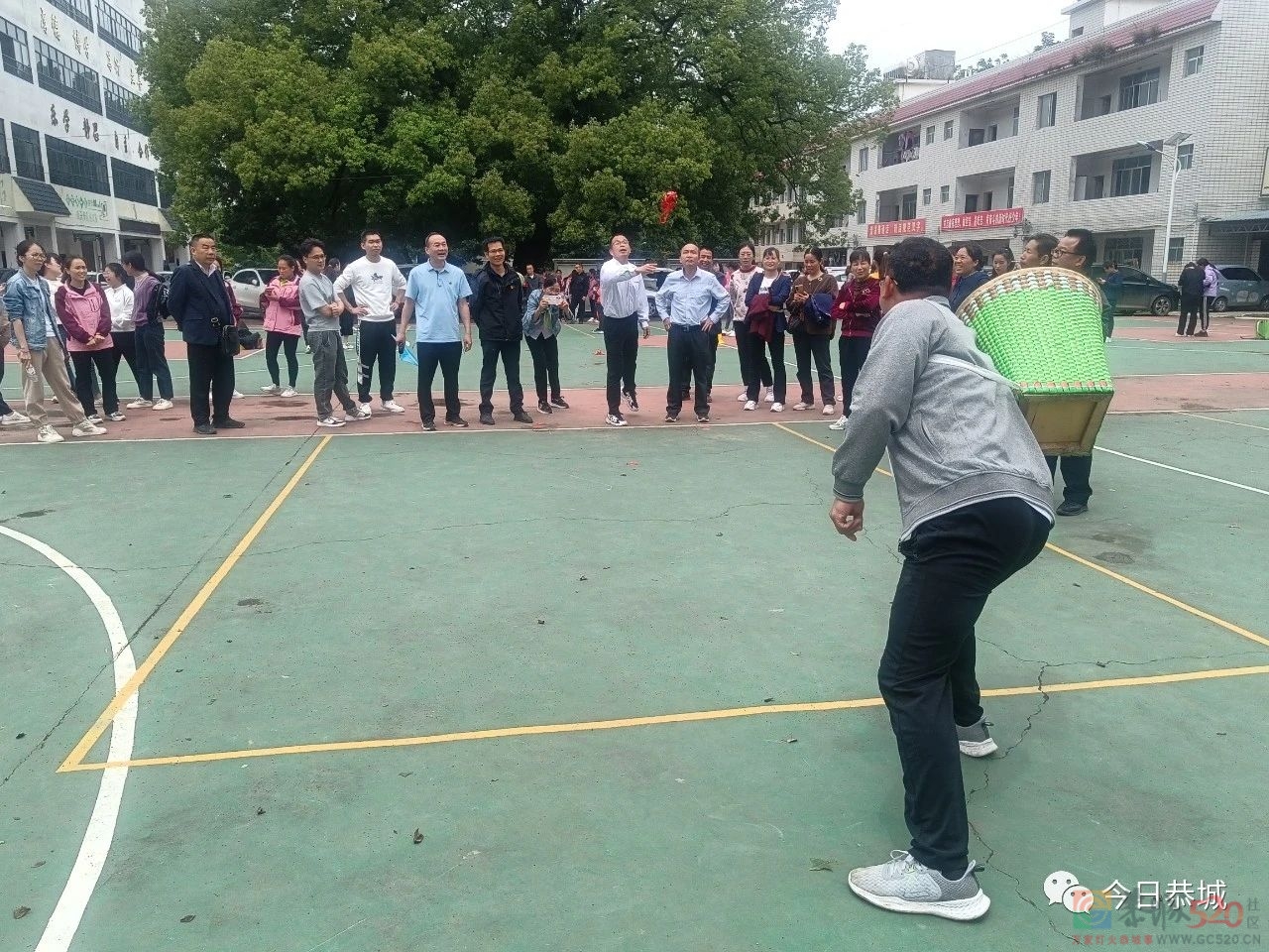 嘉会镇教育工会举行民族团结进步趣味体育运动会136 / 作者:论坛小编01 / 帖子ID:306348