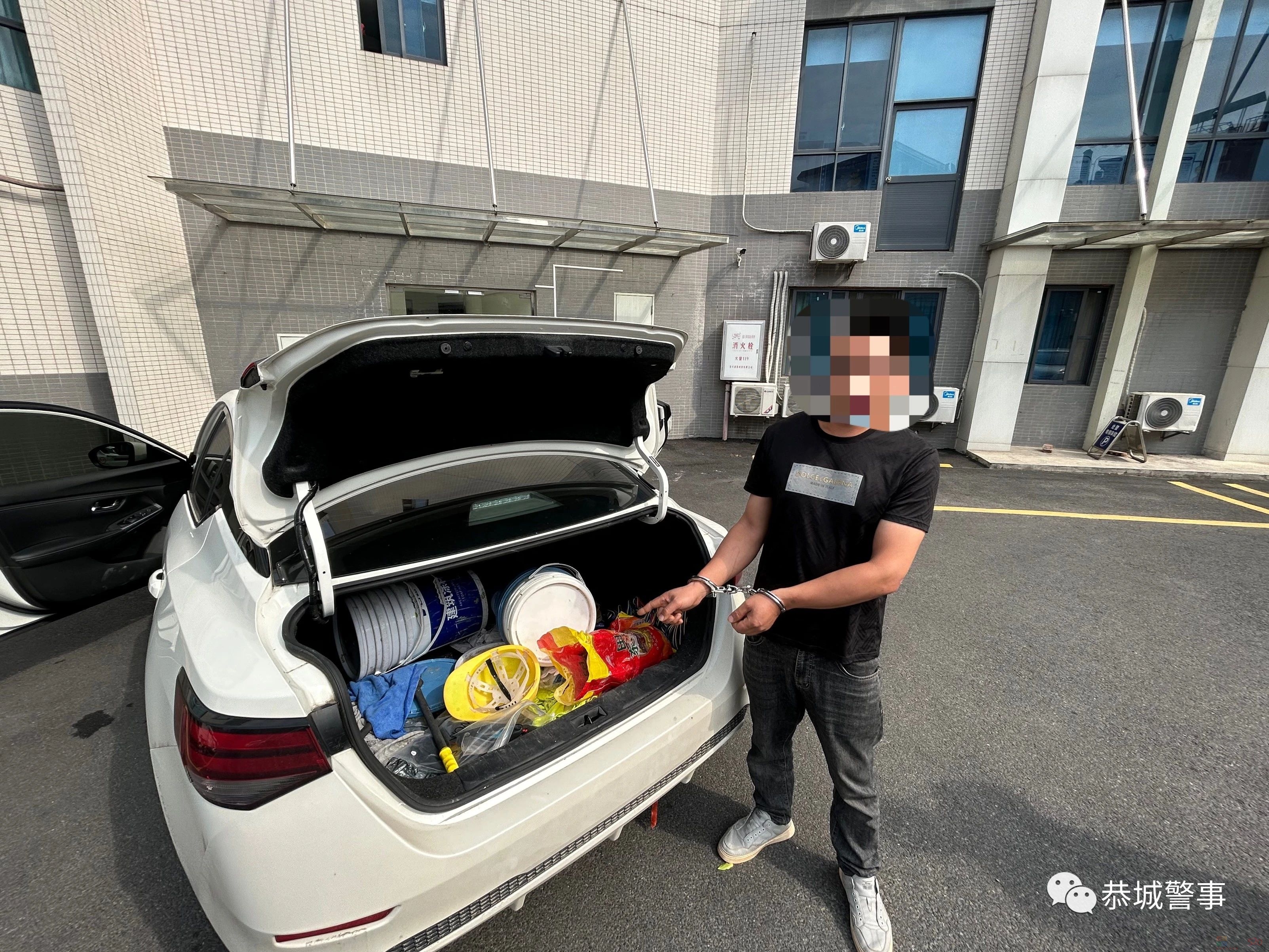 流窜盗窃电线   2名男子落网451 / 作者:论坛小编01 / 帖子ID:306758