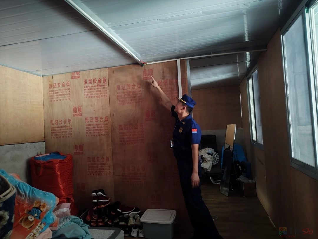 恭城一卷闸门厂违规电焊作业！2人被处罚！0 / 作者:论坛小编01 / 帖子ID:308352