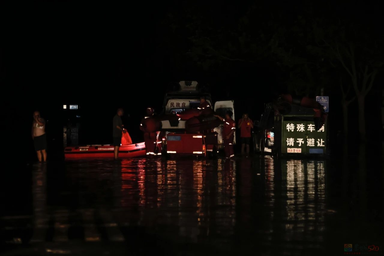 暴雨24小时：洪水吞没涿州书库153 / 作者:儿时的回忆 / 帖子ID:309051