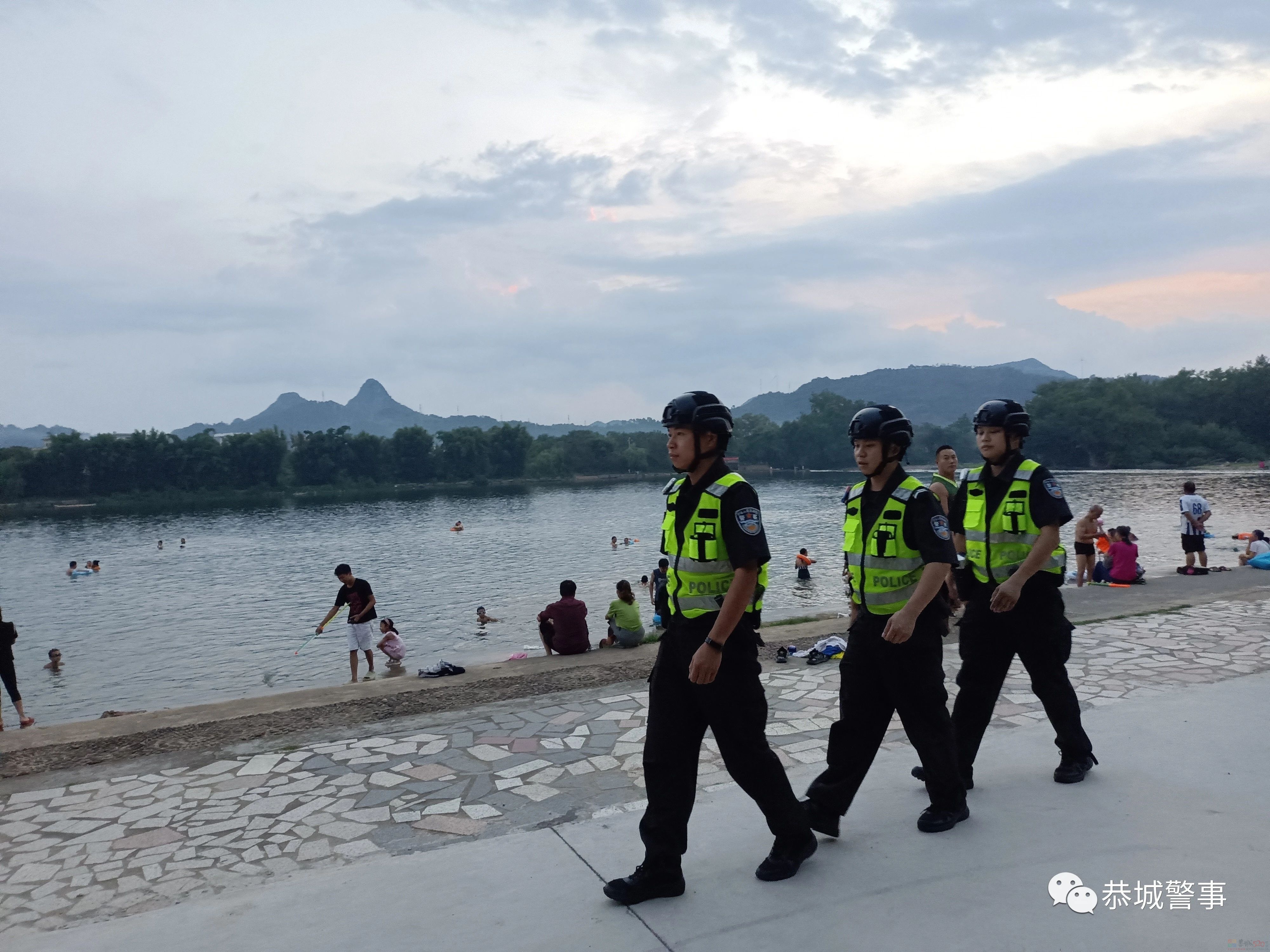 守小城烟火，护夏日平安，恭城公安夏夜治安巡查宣防集中统一行动持续升温！781 / 作者:论坛小编01 / 帖子ID:309398