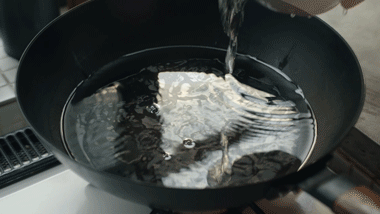 只要水、豌豆粉、一个盆，就能做出这低热量又剔透的美味。225 / 作者:爱生活爱美食 / 帖子ID:310222