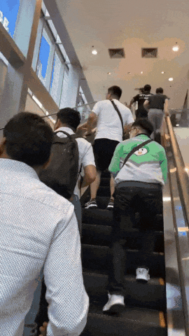 泰国枪击案14岁凶手曝光！读私立名校学费超贵，杀人前靶场疯狂训练状态恐怖！54 / 作者:儿时的回忆 / 帖子ID:310843