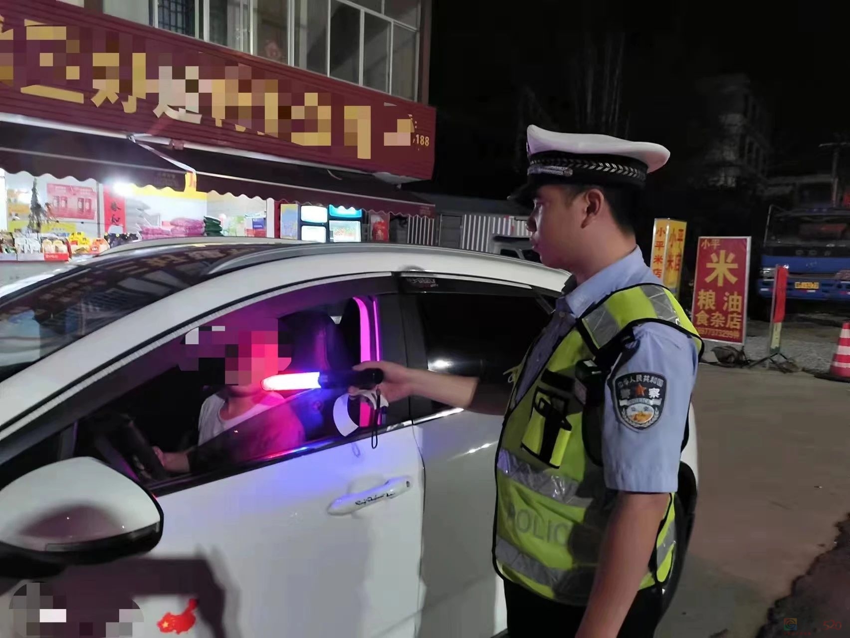 恭城公安加大秋冬季道路交通秩序整治力度678 / 作者:论坛小编01 / 帖子ID:311460