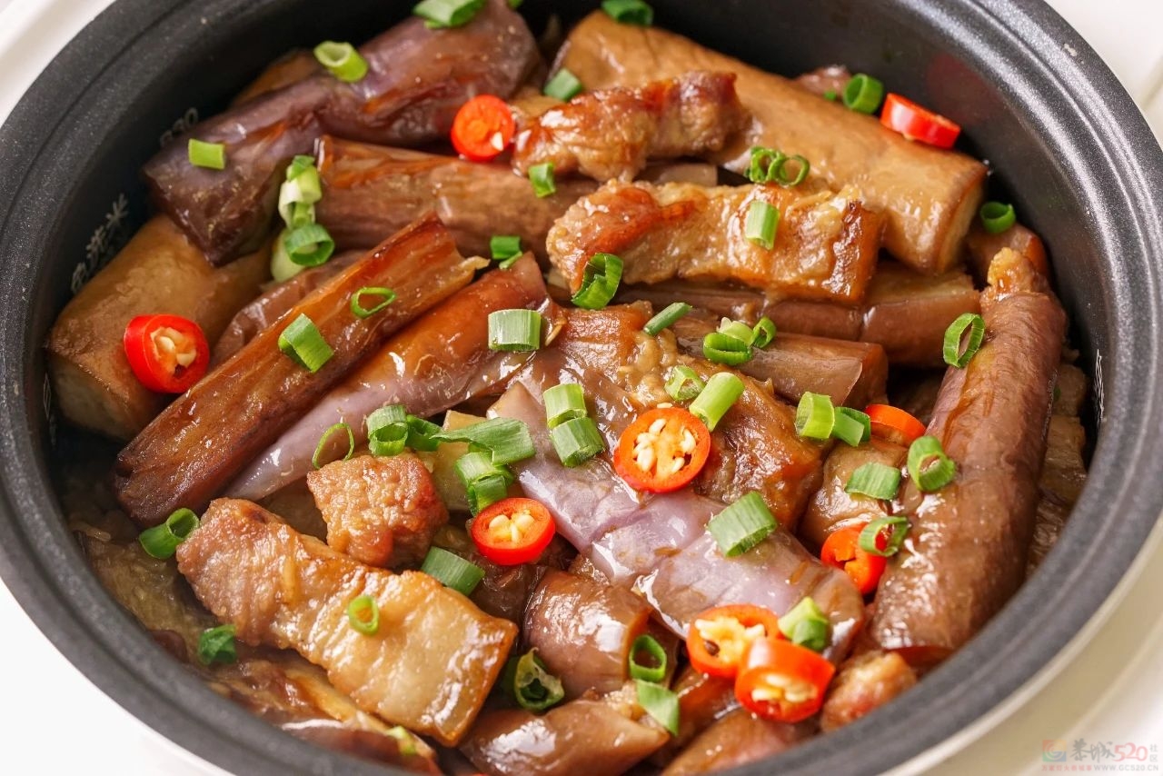 丑但好吃，一锅有菜有肉的冬季懒人焖饭。976 / 作者:爱生活爱美食 / 帖子ID:311977
