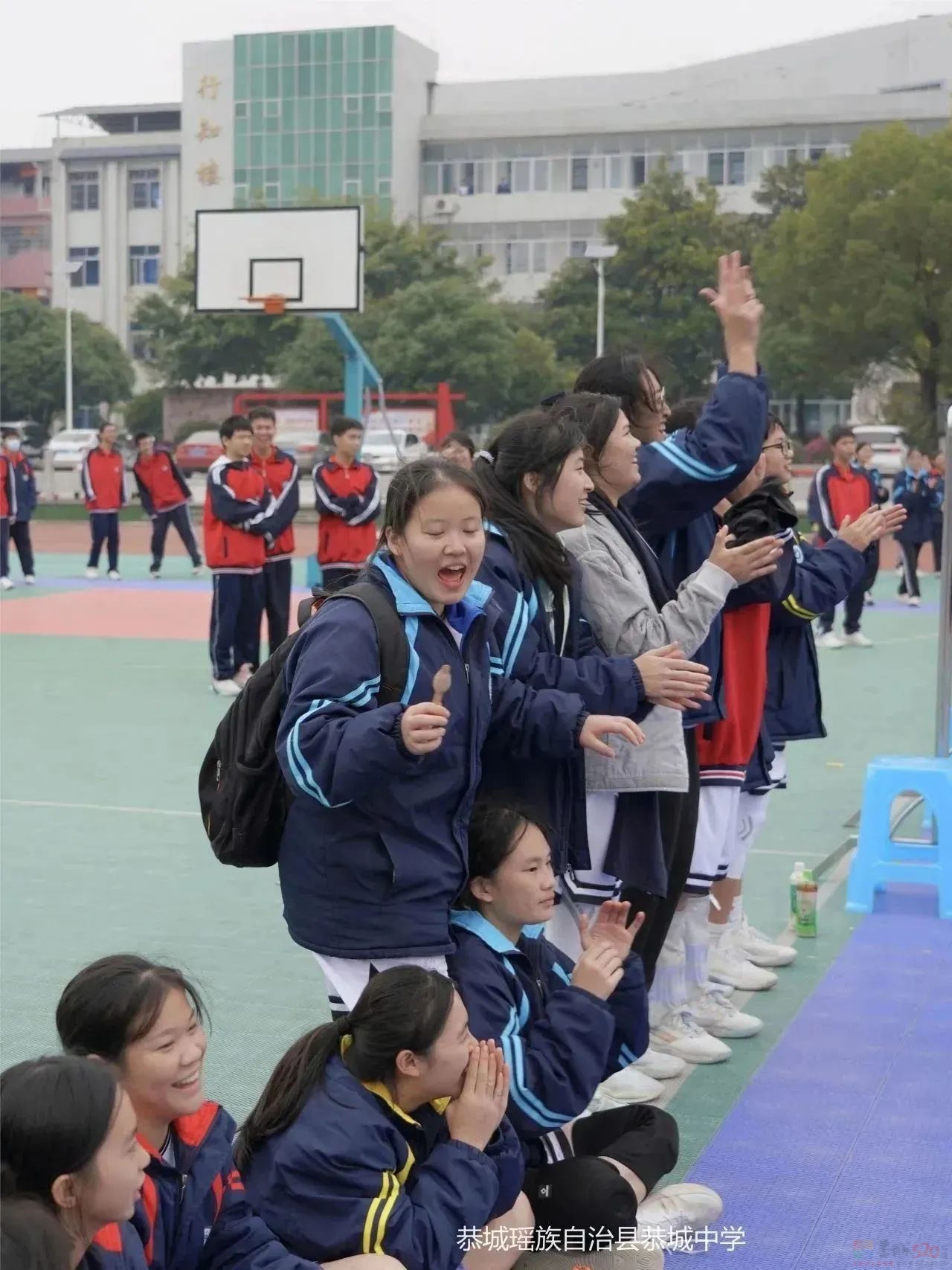 绘梦青春   迎“篮”拼搏——热烈祝贺恭城中学在全县高中生篮球比赛中荣获男女双冠30 / 作者:论坛小编01 / 帖子ID:312222