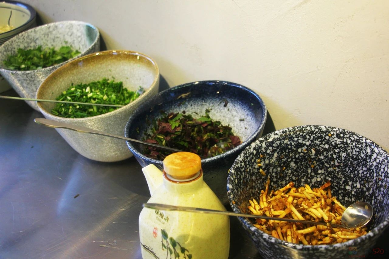 吃完口不干米粉无限续！螺蛳粉自由就来恭城这家店，越吃越有味……256 / 作者:论坛小编01 / 帖子ID:312386
