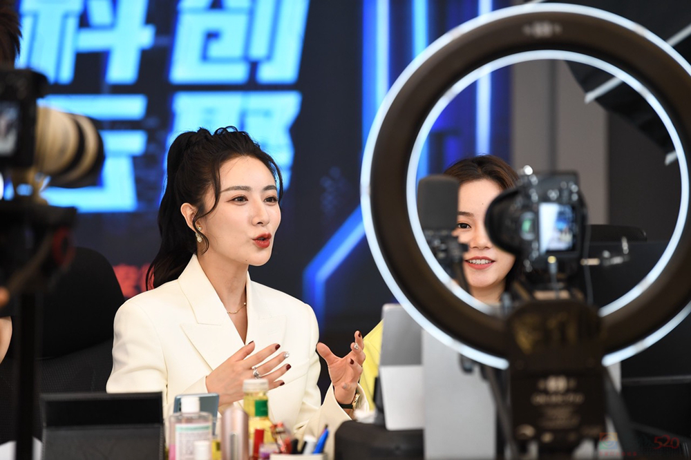 董宇辉，头部主播中的“最穷”顶流？539 / 作者:儿时的回忆 / 帖子ID:312645