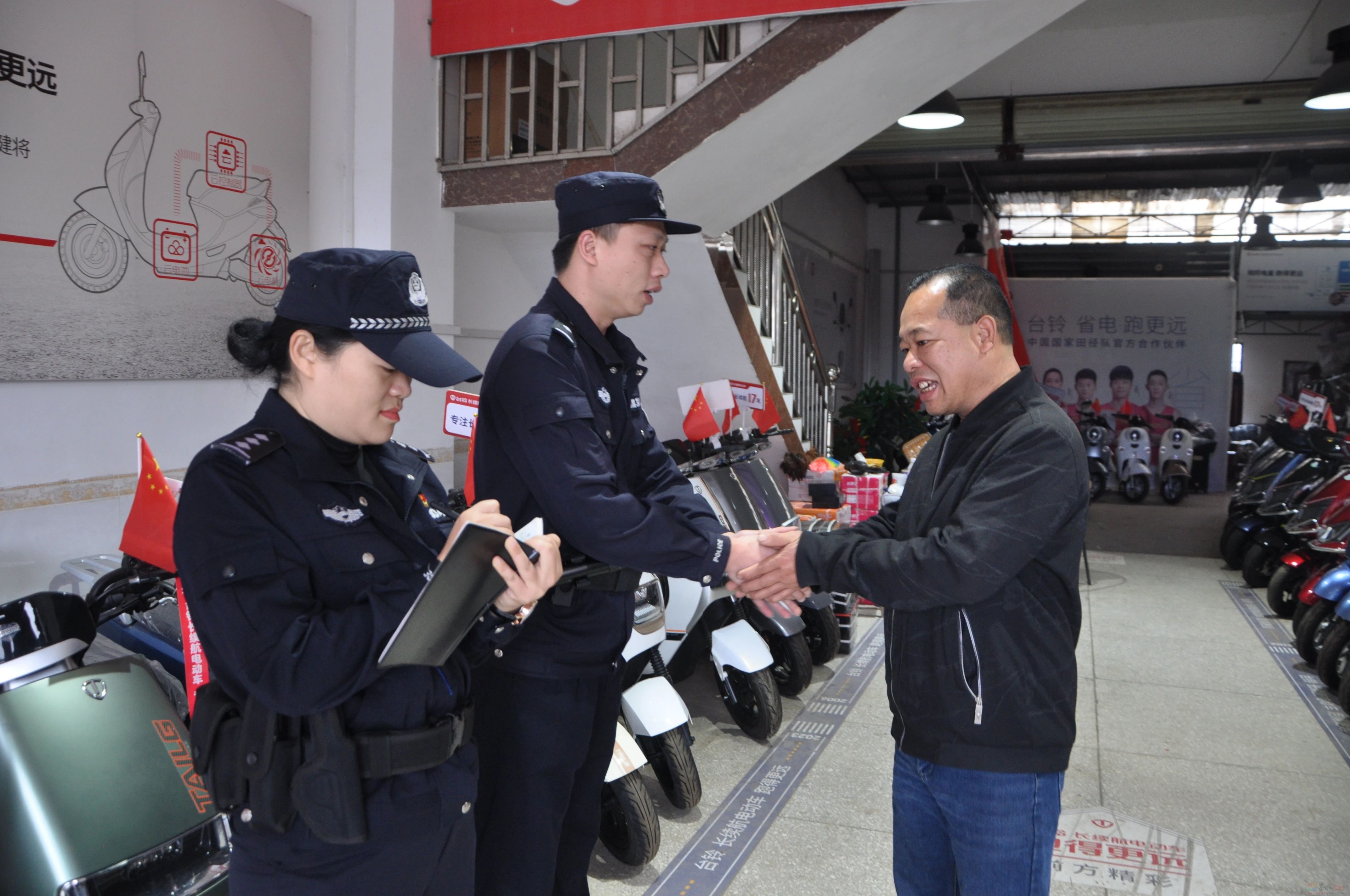 恭城公安：百万警进千万家  将“进”字落到实处108 / 作者:论坛小编01 / 帖子ID:313217