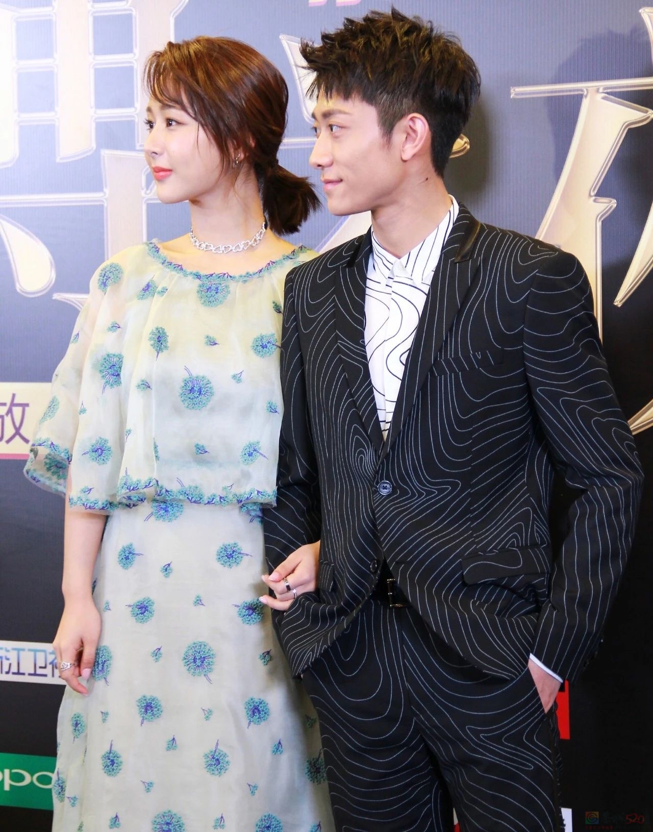 “最丑童星”整容式近照曝光！莫小贝都32岁了，我还在拿《武林外传》当电子榨菜……724 / 作者:儿时的回忆 / 帖子ID:313429