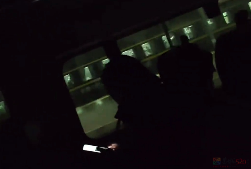 南方冻雨终于上热搜，这两天湖北人硬扛的样子太难了887 / 作者:儿时的回忆 / 帖子ID:313501