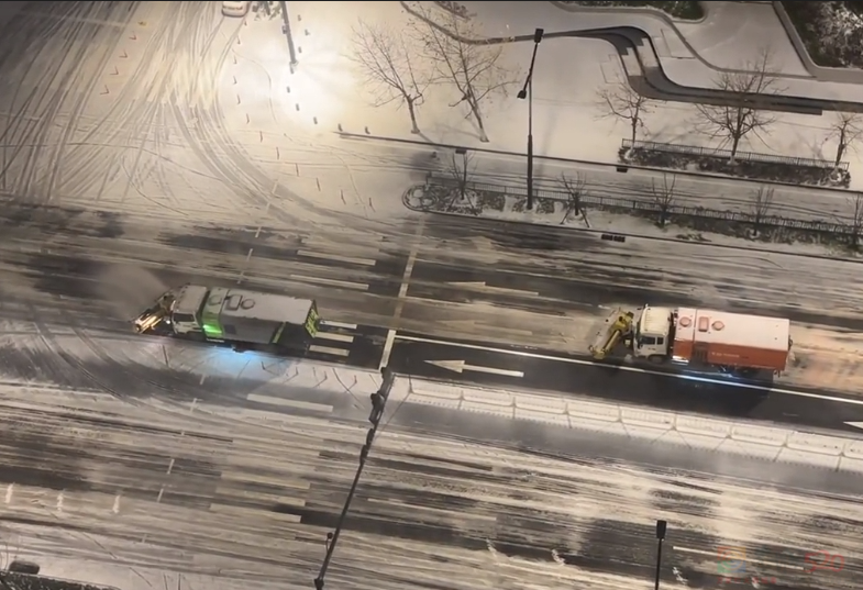 南方冻雨终于上热搜，这两天湖北人硬扛的样子太难了187 / 作者:儿时的回忆 / 帖子ID:313501