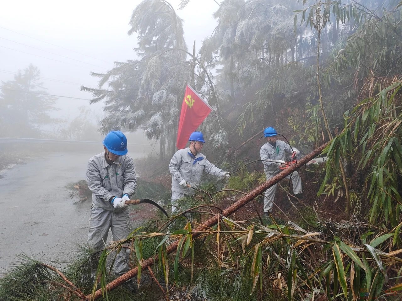 战冰斗雪，恭城发电人勇挑发电重担216 / 作者:论坛小编01 / 帖子ID:313892