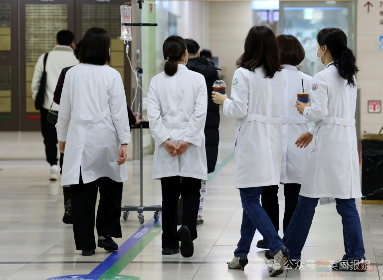 韩国政府与医生彻底决裂？或强迫罢工医生服兵役，2万医生将上街：破罐破摔病人死就死！730 / 作者:放眼看世界 / 帖子ID:313961