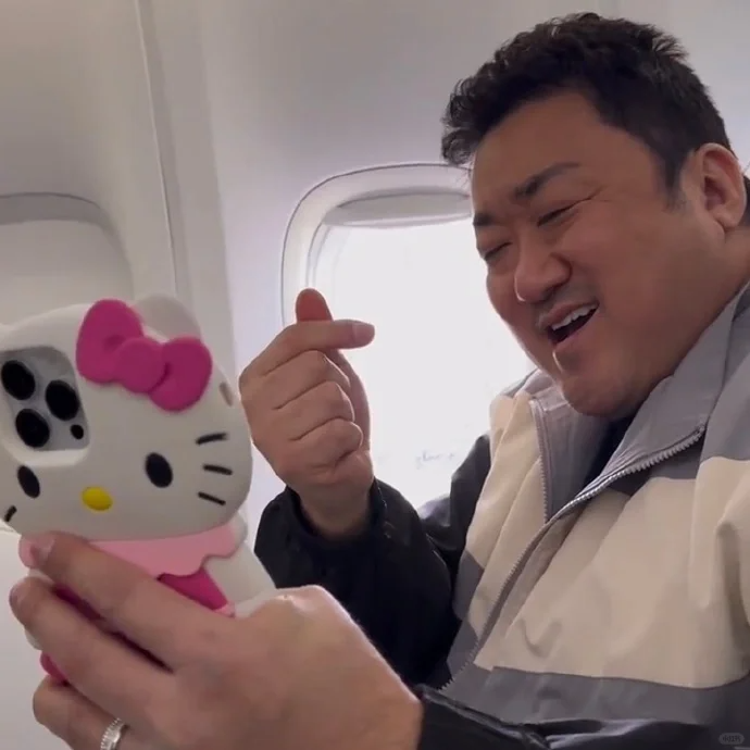 53岁韩国猛男一夜爆火，被中国网友捧为头像界顶流：太管用了！426 / 作者:放眼看世界 / 帖子ID:314309