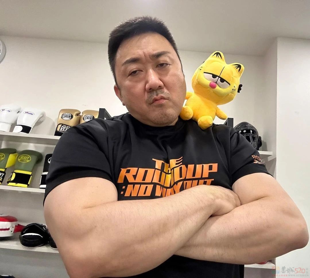 53岁韩国猛男一夜爆火，被中国网友捧为头像界顶流：太管用了！525 / 作者:放眼看世界 / 帖子ID:314309