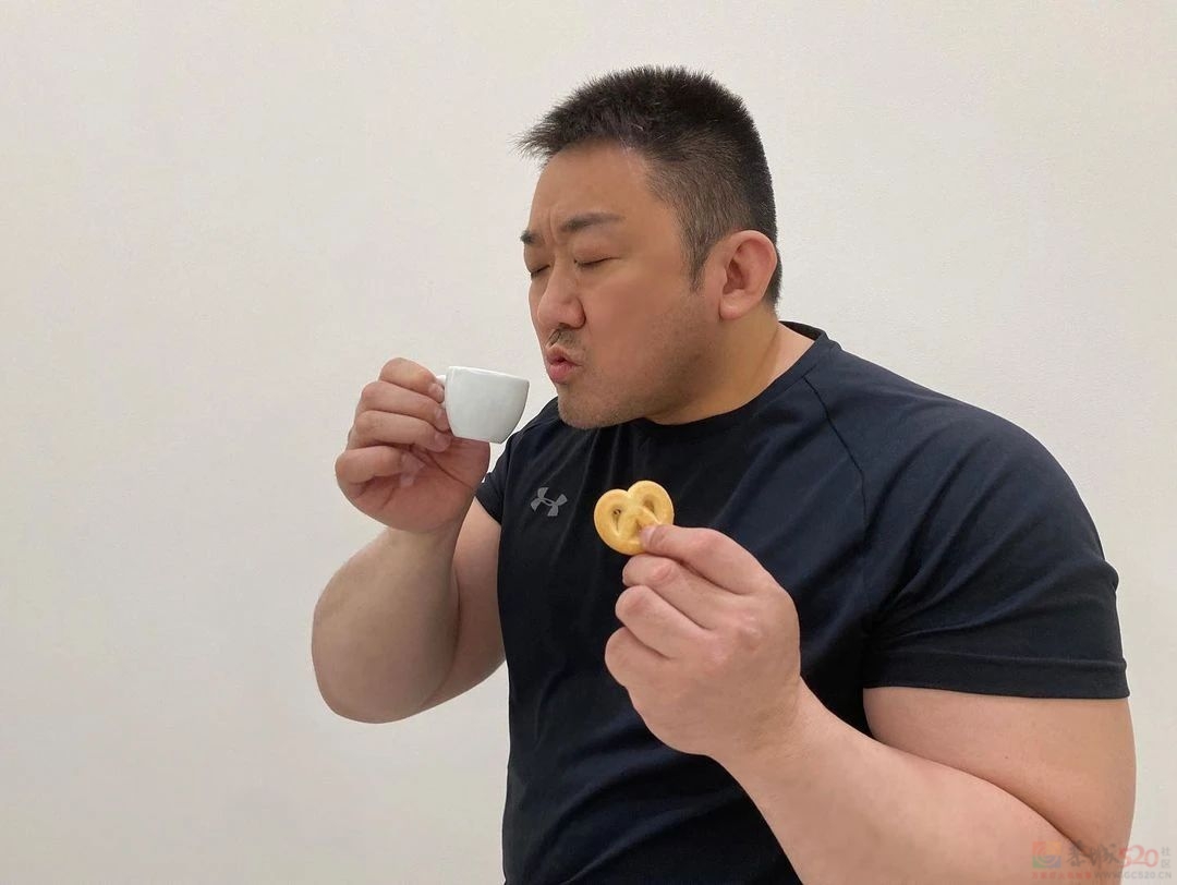 53岁韩国猛男一夜爆火，被中国网友捧为头像界顶流：太管用了！439 / 作者:放眼看世界 / 帖子ID:314309