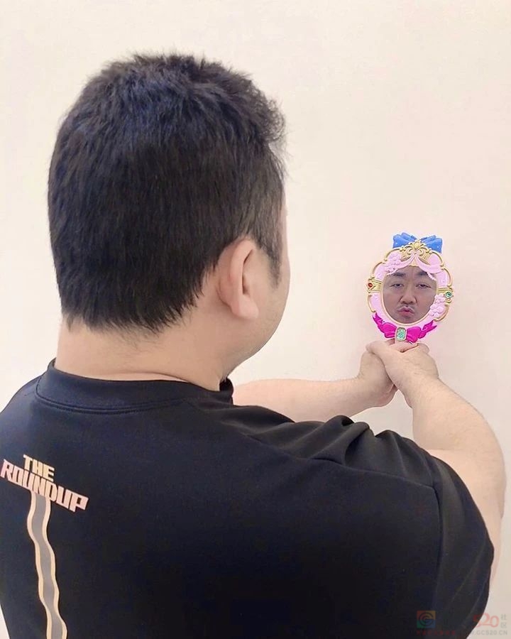 53岁韩国猛男一夜爆火，被中国网友捧为头像界顶流：太管用了！871 / 作者:放眼看世界 / 帖子ID:314309