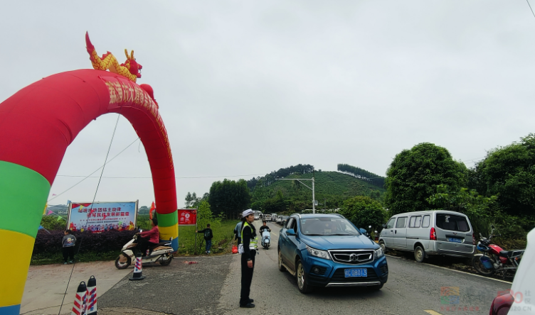 欢乐“广西三月三”，桂林交警护航保平安585 / 作者:尹以为荣 / 帖子ID:314636