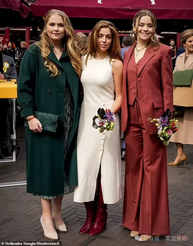 荷兰国王生日，全国大放假！亲民逗比一家五口带民众狂欢，三位公主福气长相超吸睛！980 / 作者:放眼看世界 / 帖子ID:314914