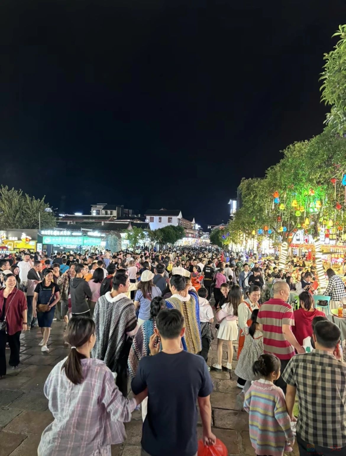 震撼直击！桂林大爆发271 / 作者:尹以为荣 / 帖子ID:314978