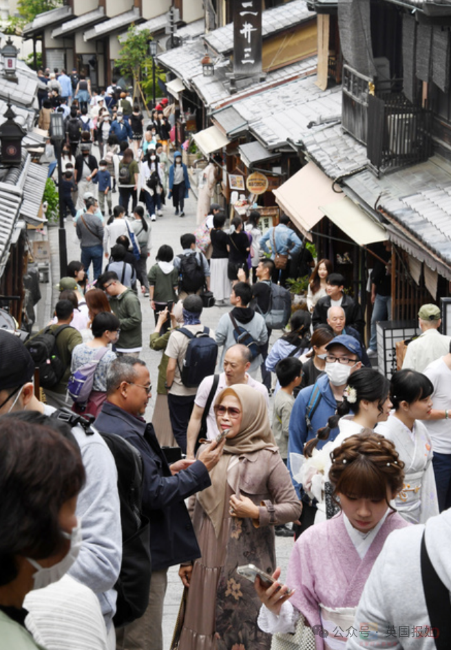 日本人嫌弃外国游客是“公害”！日元暴跌游客挤爆，专家提议外国人交游客税，吃饭给更高价？774 / 作者:放眼看世界 / 帖子ID:315014