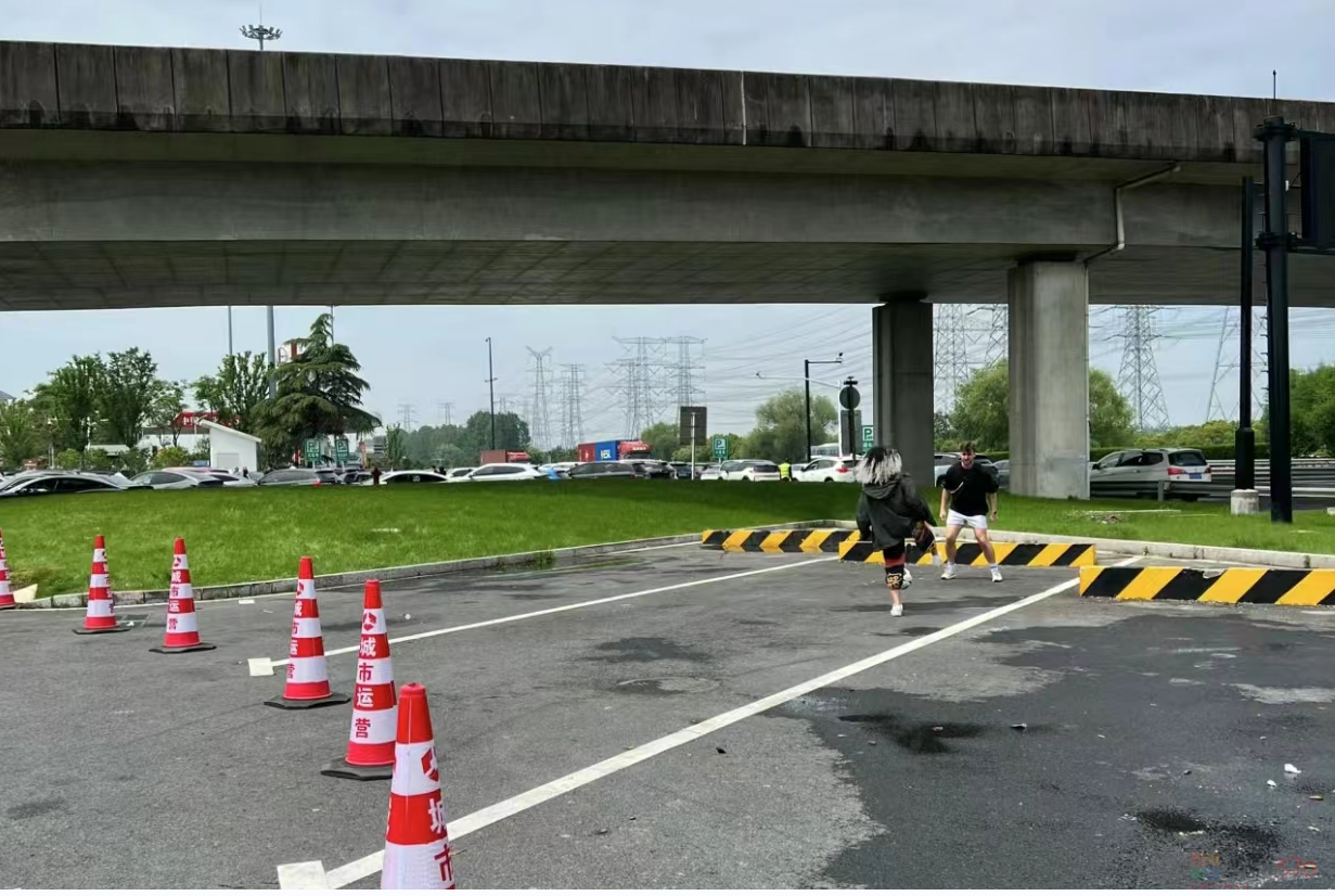 假期快结束了，我还堵在路上172 / 作者:儿时的回忆 / 帖子ID:315016