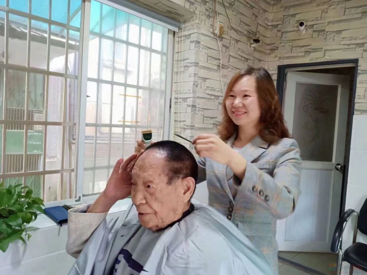 “一到超级稻田里，我就兴奋起来了！”193 / 作者:登山涉水 / 帖子ID:315300