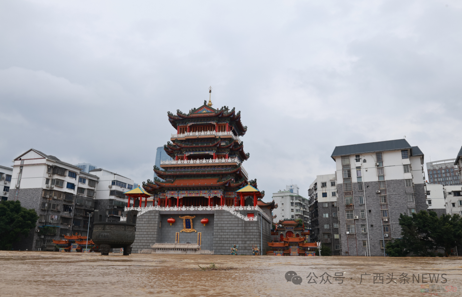 洪水侵袭广西！楼房被淹居民被困，桂林、柳州……挺住！762 / 作者:尹以为荣 / 帖子ID:315775