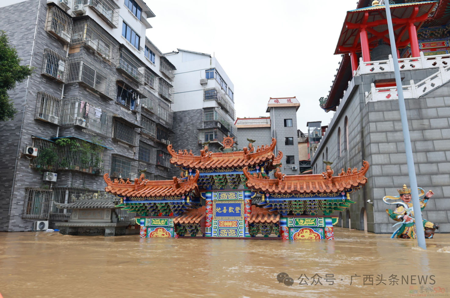 洪水侵袭广西！楼房被淹居民被困，桂林、柳州……挺住！207 / 作者:尹以为荣 / 帖子ID:315775