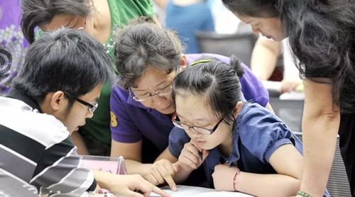 你觉得应该“插手”孩子报志愿吗？你认为报志愿应该看就业前景还是兴趣？799 / 作者:论坛小编01 / 帖子ID:316055