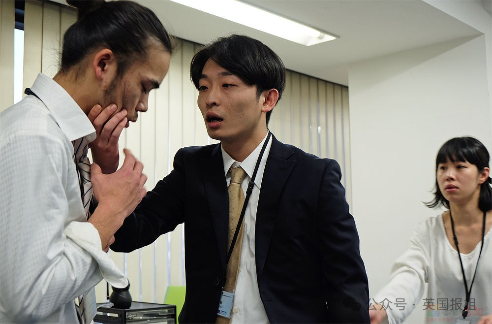 哭！日本男子为提前退休，21年只吃凉水泡饭攒1个亿！结果今年因日元暴跌亏掉一半辛苦钱？762 / 作者:放眼看世界 / 帖子ID:316233
