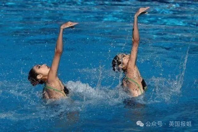 中国花游历史首金，却被评最强俄罗斯队没来才捡漏？网友回击：从小白追赶41年，断层领先近100分！546 / 作者:儿时的回忆 / 帖子ID:316538