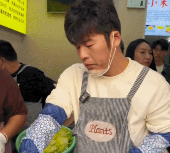 “周杰伦平替”爆火后还在干体力活，他狠狠打脸捞快钱的互联网288 / 作者:儿时的回忆 / 帖子ID:317459