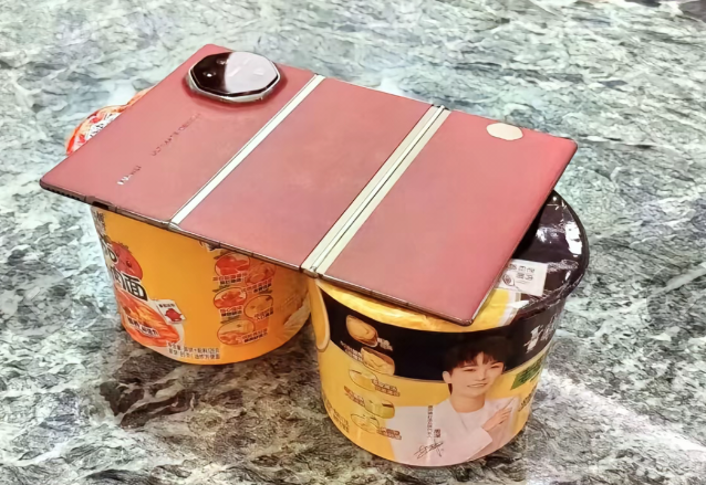 “钱包三折叠怎么折都没钱”，三折叠成今年最好笑的自嘲梗了501 / 作者:儿时的回忆 / 帖子ID:317625
