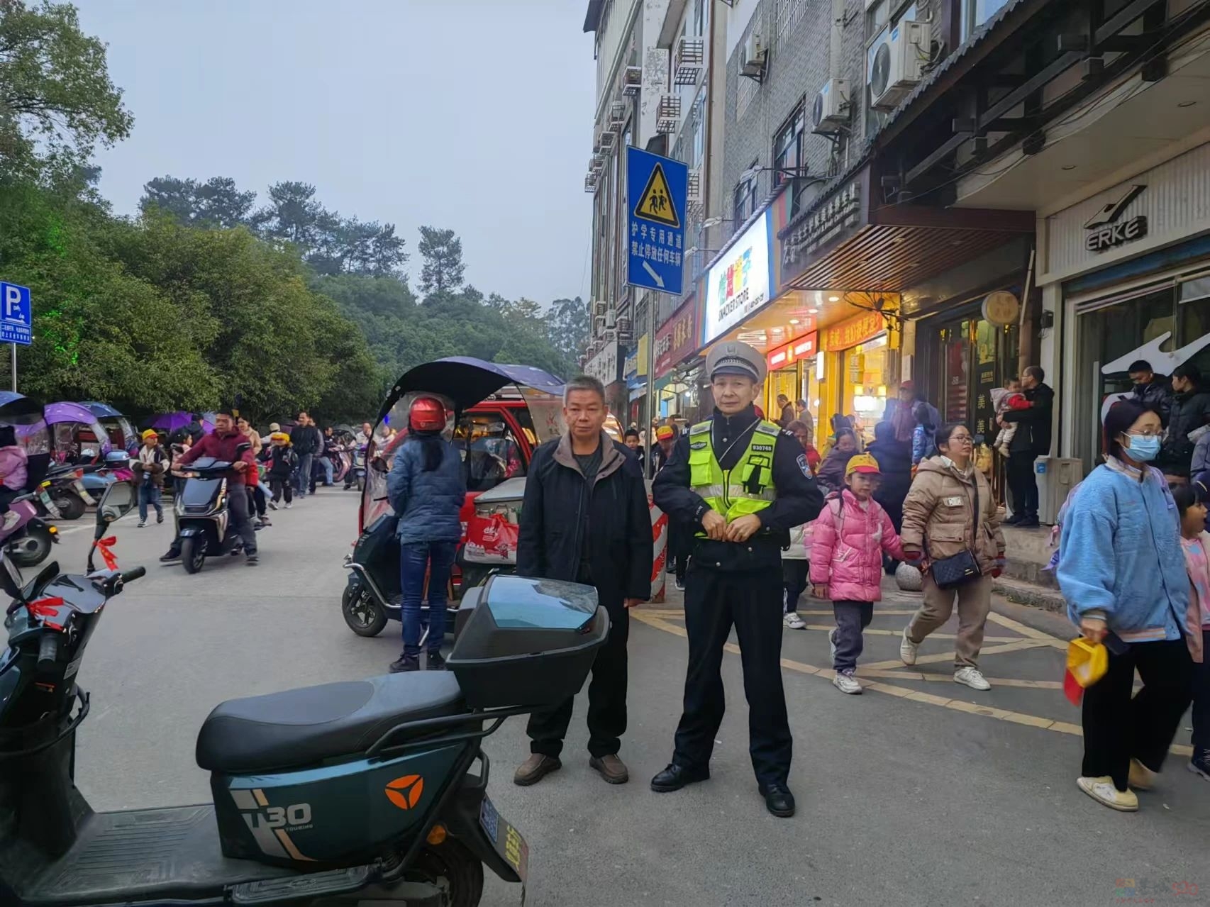 恭城：纵深推进“冬季行动” 点亮冬季 “平安灯”14 / 作者:论坛小编01 / 帖子ID:318225