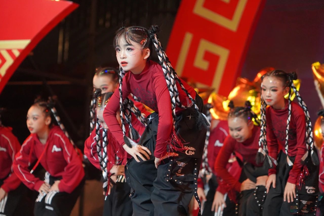 金蛇献瑞 美丽瑶乡 恭城2025年春节联欢晚会精彩上演429 / 作者:论坛小编01 / 帖子ID:318672