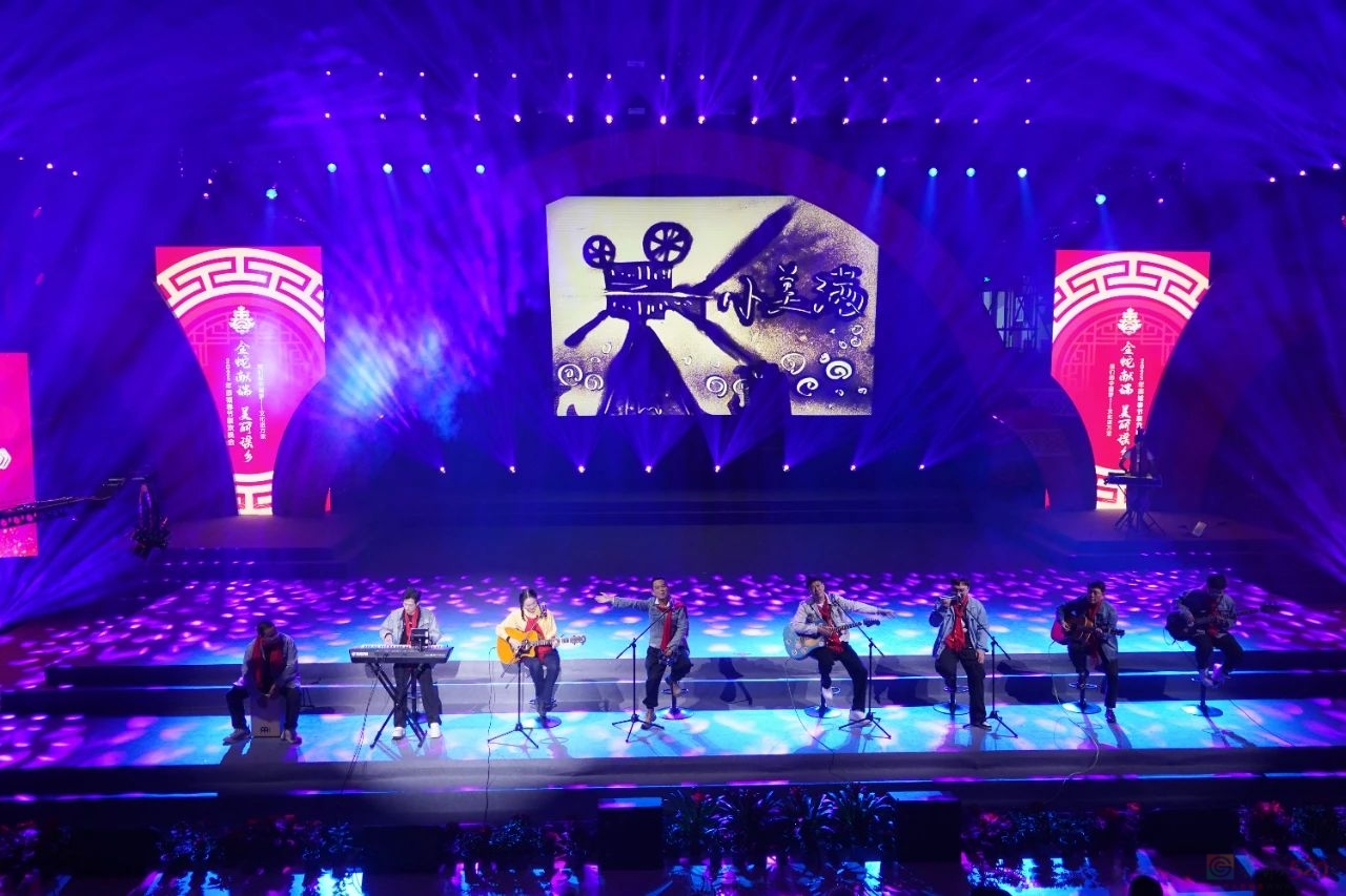 金蛇献瑞 美丽瑶乡 恭城2025年春节联欢晚会精彩上演594 / 作者:论坛小编01 / 帖子ID:318672