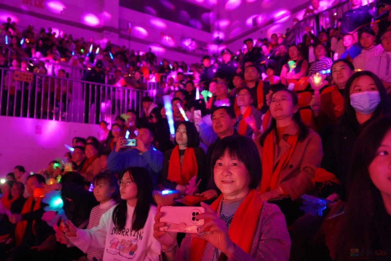 金蛇献瑞 美丽瑶乡 恭城2025年春节联欢晚会精彩上演505 / 作者:论坛小编01 / 帖子ID:318672
