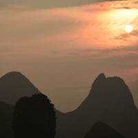 东山村的早晨