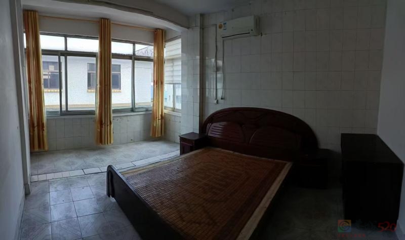 出租：三房一厅一厨一卫（带部分家电家具）
地址：物资局大院（老车站附近 ...87 / 作者:中年大叔 / 帖子ID:320822