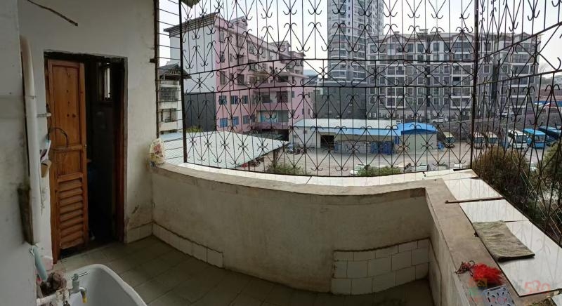 出租：三房一厅一厨一卫（带部分家电家具）
地址：物资局大院（老车站附近 ...559 / 作者:中年大叔 / 帖子ID:320822