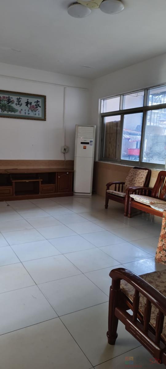 位于城中西路印山街口，三室两厅一厨一卫，110cm?，交通、购物、休闲、停车 ...794 / 作者:春姑娘 / 帖子ID:320803