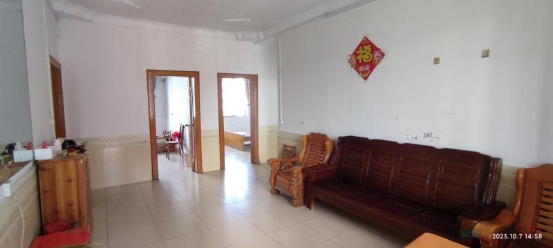 房屋面积86平方米，两房两厅，在物质局院内（老汽车站旁），旁边200米左右 ...211 / 作者:且行且珍惜 / 帖子ID:320807