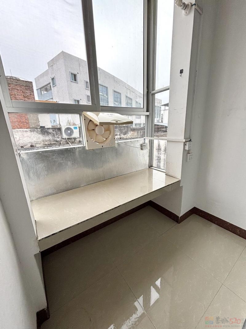 24米街有大单间出租，带空调热水器，拎包入住619 / 作者:周周43 / 帖子ID:320844