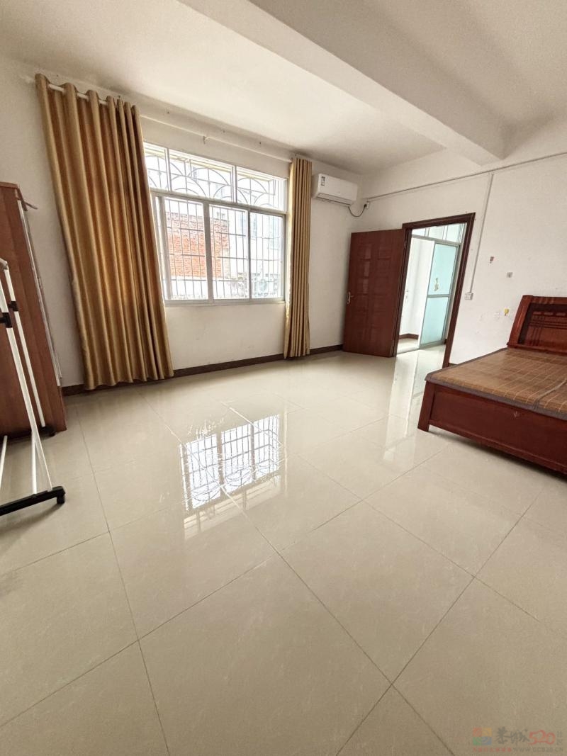 24米街有大单间出租，带空调热水器，拎包入住949 / 作者:周周43 / 帖子ID:320844