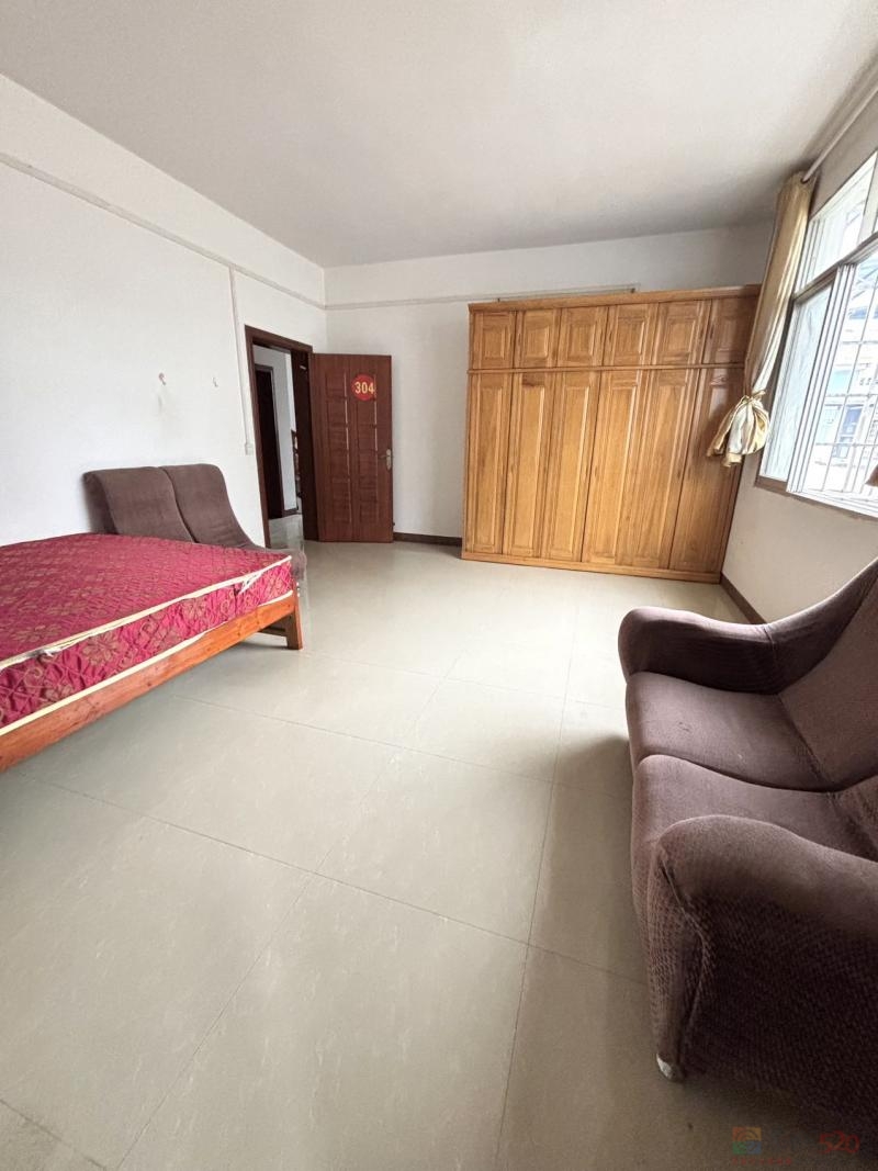 24米街有大单间出租，带空调热水器，拎包入住938 / 作者:周周43 / 帖子ID:320844