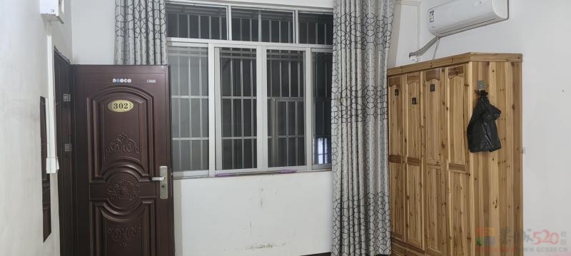 有房子出租3楼4楼。单房带卫生间、电热水器、有空调，有冰箱，床铺、 有洗 ...171 / 作者:18290071D9lN / 帖子ID:320893