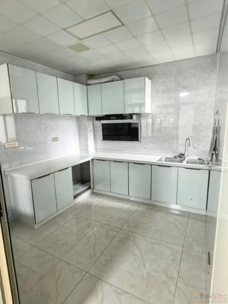 恭城瑶族自治县天和超市旁边 文武大厦电梯房出租！4房二厅二卫！带全新空调 ...191 / 作者:A线材批发2D32B / 帖子ID:320901