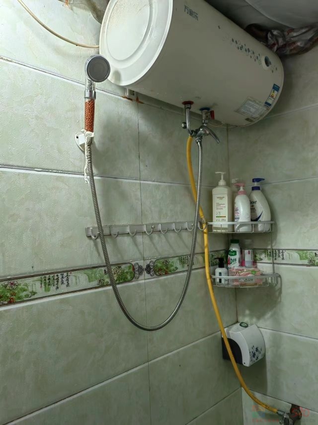 恭城镇滨江苑三小对面万福嘉园一房一厅一厨一卫，家电家具齐全，拎包入住。 ...373 / 作者:浅浅雨夜 / 帖子ID:321042